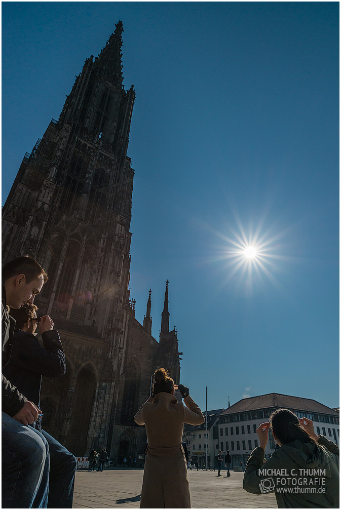 Sonnenfinsternis 2015 auf dem Ulmer Münsterplatz